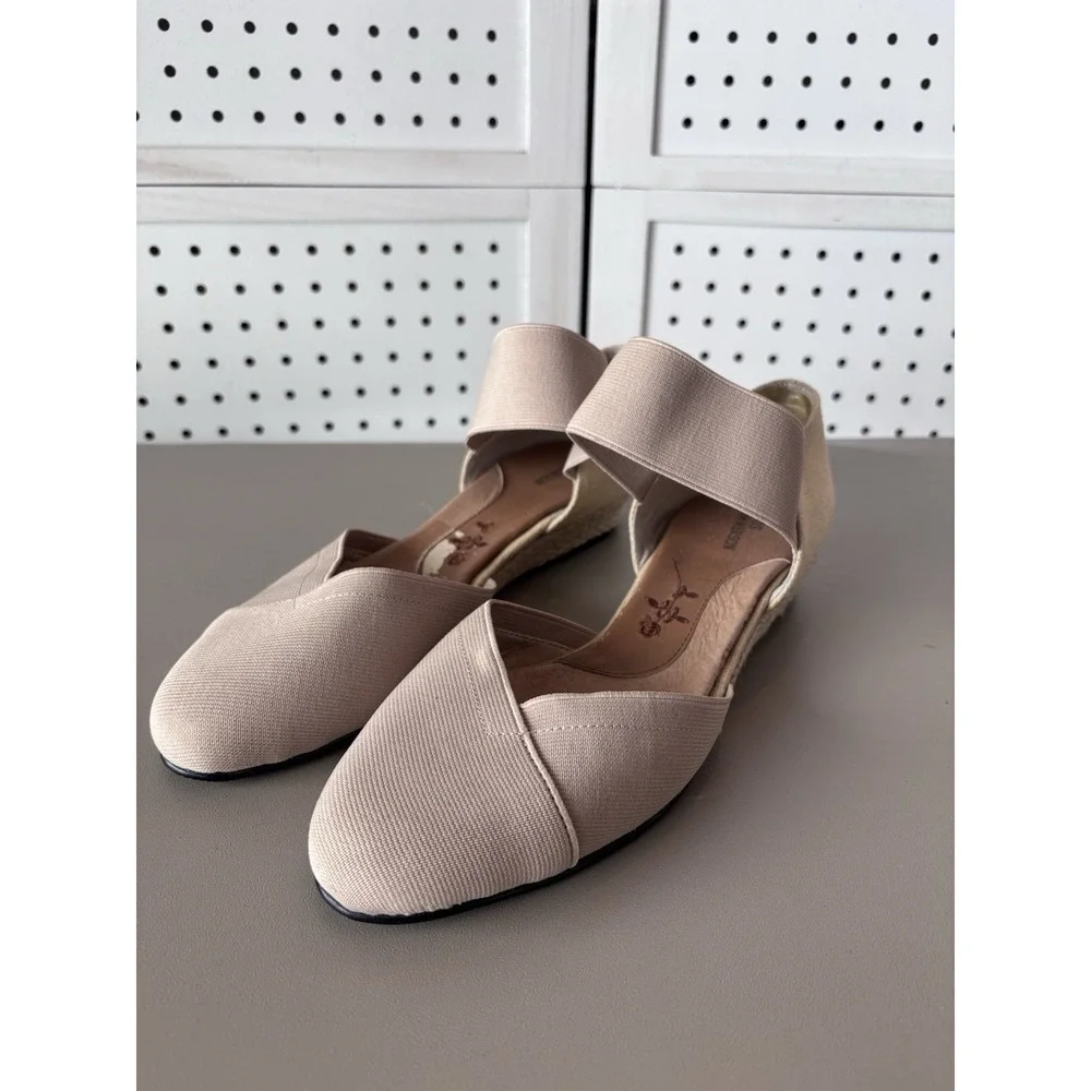 Ros Hommerson Women's 8W Beige Low Heel Wedge Espadrille Shoes‎